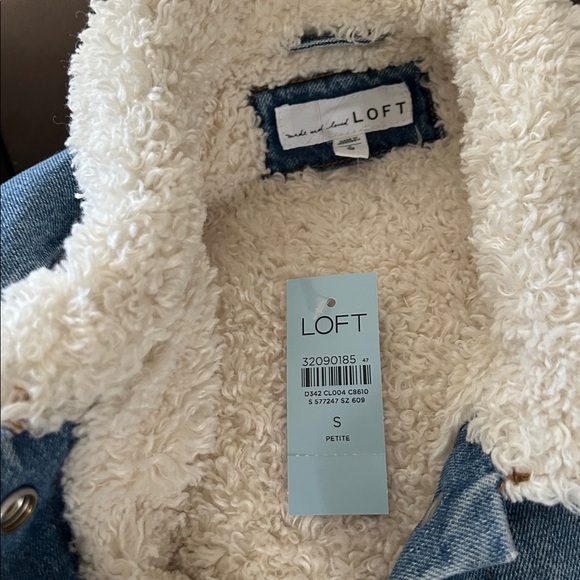 LOFT Blue Denim Jacket with Cream Sherpa Collar - Picture 4 of 4